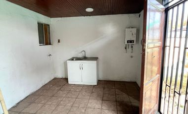 Casa En Av. Clotario Blest