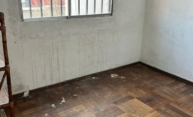 Casa En Av. Clotario Blest