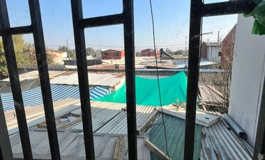 Casa En Av. Clotario Blest
