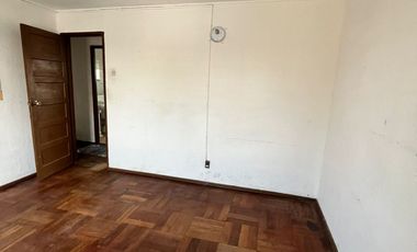 Casa En Av. Clotario Blest