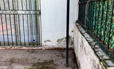 Casa En Av. Clotario Blest