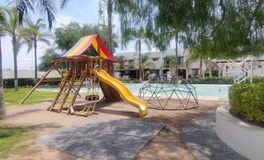 VENTA DE CASA A 8 MIN DE CINEPOLIS VELARIA MALL, DE HEB Y SAMS STA MONICA MUY CERCA DE COMERCIOS, ESCUELAS Y VIALIDADES PRINCIPALES DE LA ZONA