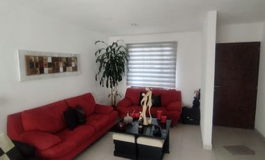 VENTA DE CASA A 8 MIN DE CINEPOLIS VELARIA MALL, DE HEB Y SAMS STA MONICA MUY CERCA DE COMERCIOS, ESCUELAS Y VIALIDADES PRINCIPALES DE LA ZONA