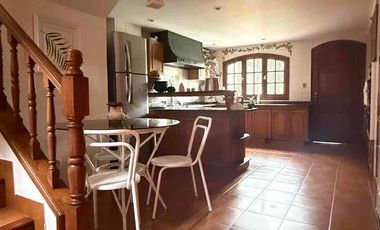 VENTA CATEGORÍA CASA EN SALTA TRES CERRITOS CON PILETA
