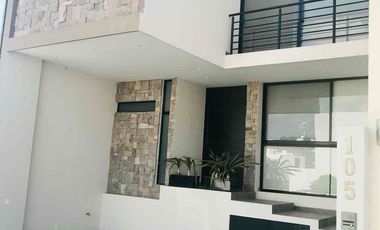 EXCELENTE CASA EN RENTA