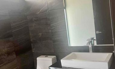EXCELENTE CASA EN RENTA
