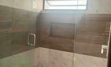 EXCELENTE CASA EN RENTA