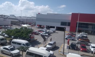 OPORTUNIDAD EN PLAYA DEL CARMEN: EDIFICIO CON RENTAS ACTIVAS SOBRE AV. 30, 6 DEPTOS Y 2 LOCALES COMERCIALES.