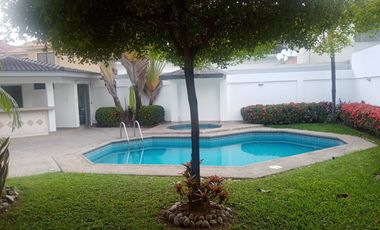 Casa de Alquiler en Samborondón