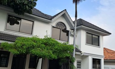 Casa de Alquiler en Samborondón