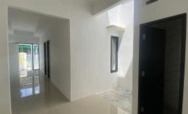 Rumah 1 lantai minimalis modern delta sari indah Sidoarjo