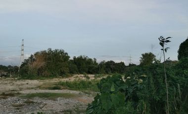 FOR SALE: 3.5 hectare Commercial lot at Caloocan