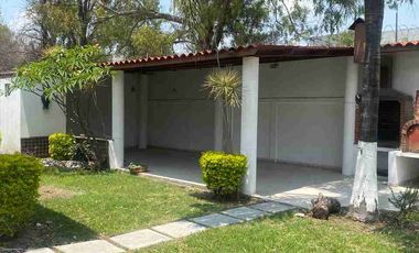 Preciosa casa con Jardin