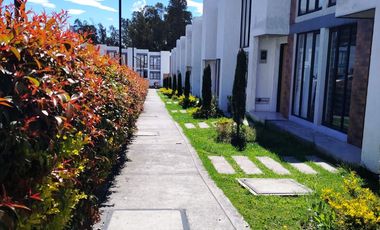 Conocoto casa esquinera en conjunto opción a tercera planta $62.000