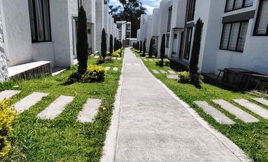 Conocoto casa esquinera en conjunto opción a tercera planta $62.000