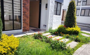 Conocoto casa esquinera en conjunto opción a tercera planta $62.000