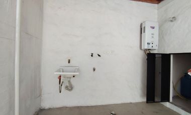 Conocoto casa esquinera en conjunto opción a tercera planta $62.000