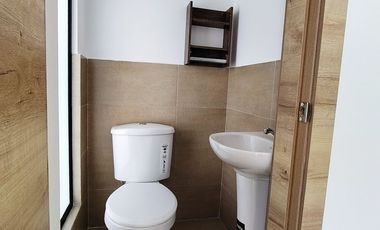 Conocoto casa esquinera en conjunto opción a tercera planta $62.000