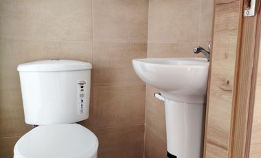 Conocoto casa esquinera en conjunto opción a tercera planta $62.000