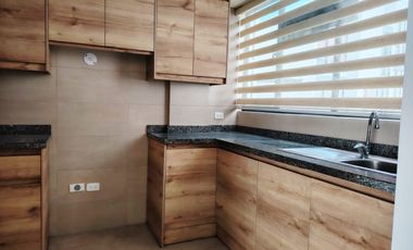 Conocoto casa esquinera en conjunto opción a tercera planta $62.000