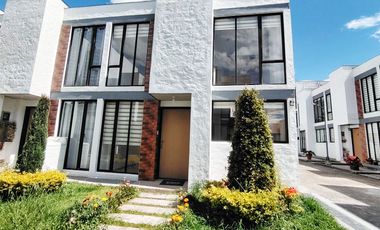 Conocoto casa esquinera en conjunto opción a tercera planta $62.000