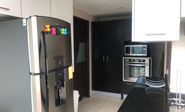 RENTO DEPARTAMENTO AMOBLADO 3 DORMITORIOS EN LA SHYRIS Y REPUBLICA DEL SALVADOR