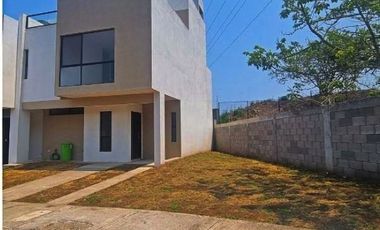 RENTO CASA EN BOCA DEL RIO, CERCA DE PLAZA EL DORADO