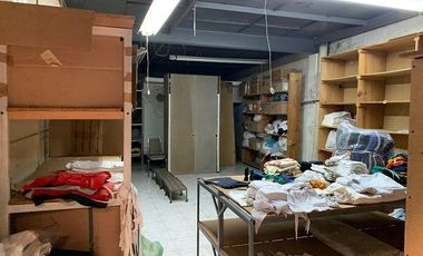 BODEGA, ALMACEN O TALLER CON OFICINAS