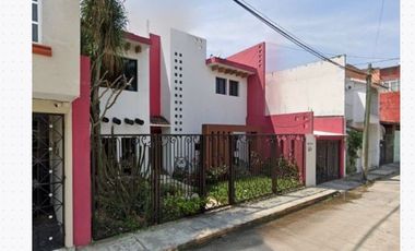 Casa en venta C. Malinche 210 San Miguel Comalcalco Tabasco Recuperacion Bancaria