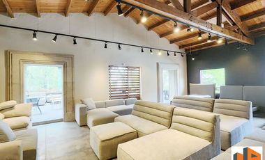 Casa en Renta en Altavista con Uso de Suelo Comercial o Para Oficinas.