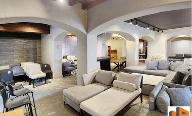 Casa en Renta en Altavista con Uso de Suelo Comercial o Para Oficinas.