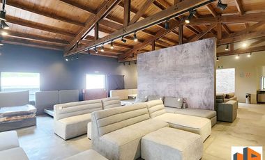 Casa en Renta en Altavista con Uso de Suelo Comercial o Para Oficinas.