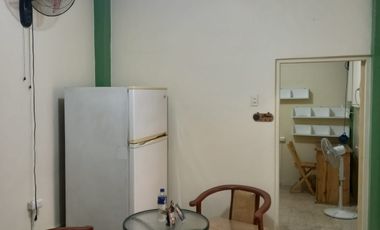 SUITE SEMIAMOBLADA EN RENTA, EN PLANTA BAJA, CON PATIO, EN URDESA CENTRAL, GUAYAQUIL.