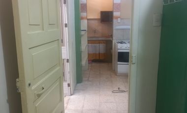 SUITE SEMIAMOBLADA EN RENTA, EN PLANTA BAJA, CON PATIO, EN URDESA CENTRAL, GUAYAQUIL.