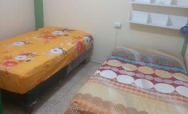 SUITE SEMIAMOBLADA EN RENTA, EN PLANTA BAJA, CON PATIO, EN URDESA CENTRAL, GUAYAQUIL.