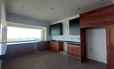 CASA EN VENTA EN FRACCIONAMIENTO LOMAS DE COCOYOC MORELOS