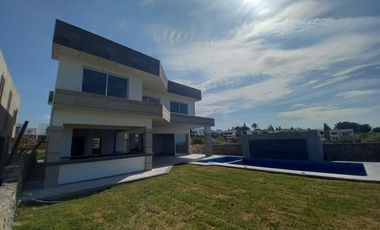CASA EN VENTA EN FRACCIONAMIENTO LOMAS DE COCOYOC MORELOS