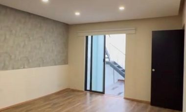 Casa en excelente ubicación, a una calle de liverpool Polanco.