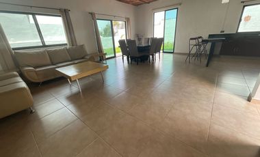 CASA + DEPARTAMENTO  ¡TU REFUGIO SOÑADO A ORILLAS DEL LAGO EN RIVIERA DE CHAPALA! 🌅
