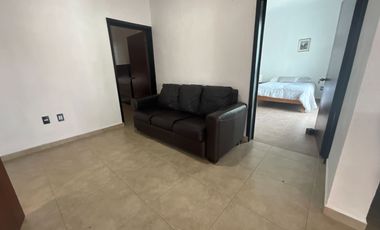 CASA + DEPARTAMENTO  ¡TU REFUGIO SOÑADO A ORILLAS DEL LAGO EN RIVIERA DE CHAPALA! 🌅