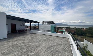 CASA + DEPARTAMENTO  ¡TU REFUGIO SOÑADO A ORILLAS DEL LAGO EN RIVIERA DE CHAPALA! 🌅