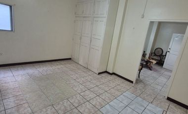 Suite Semiamoblada en Alquiler en Kennedy, Sector San Marino, 1 Habitación, 1 Baño, Seguridad, Norte de Guayaquil.