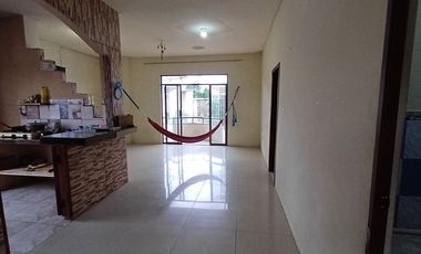 SE VENDE CASA RENTERA DE DOS PLANTAS + TERRAZA, 220 M² LA CONCORDIA - SANTO DOMINGO - ECUADOR