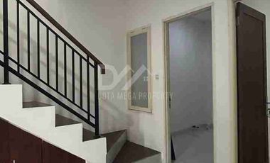 Dijual cepat rumah 2 lantai di Serpong park, Tangerang selatan