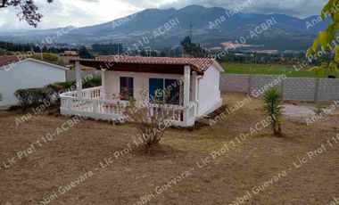 Rento 2 villas pequeñas, en un lugar seguro y rodeado de hermosos jardines, en Cotacachi