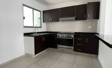 SE VENDE CASA SOLA CON ALBERCA ZONA TRANQUILA  CENTRO JIUTEPEC