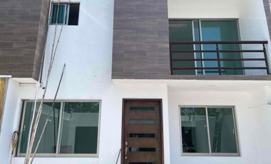 SE VENDE CASA SOLA CON ALBERCA ZONA TRANQUILA  CENTRO JIUTEPEC