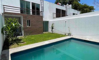 SE VENDE CASA SOLA CON ALBERCA ZONA TRANQUILA  CENTRO JIUTEPEC