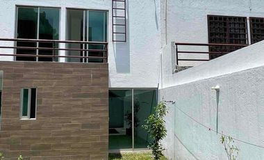 SE VENDE CASA SOLA CON ALBERCA ZONA TRANQUILA  CENTRO JIUTEPEC