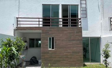 SE VENDE CASA SOLA CON ALBERCA ZONA TRANQUILA  CENTRO JIUTEPEC